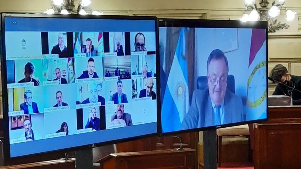 Lee más sobre el artículo El interbloque de Senadores de la UCR propone la creación -por Ley- del «Programa de recuperación post COVID-19»