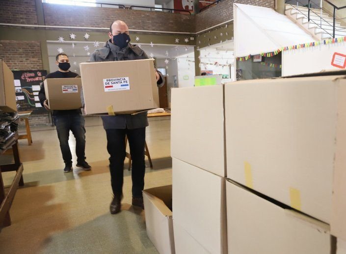 En este momento estás viendo La provincia comenzará a entregar los kits escolares para el regreso a las aulas