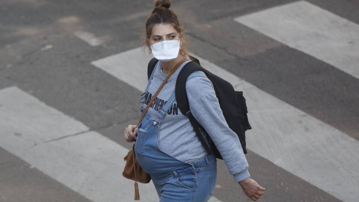 Lee más sobre el artículo Embarazadas en pandemia: entre pagar hisopados o ver vulnerados sus derechos a un parto respetado