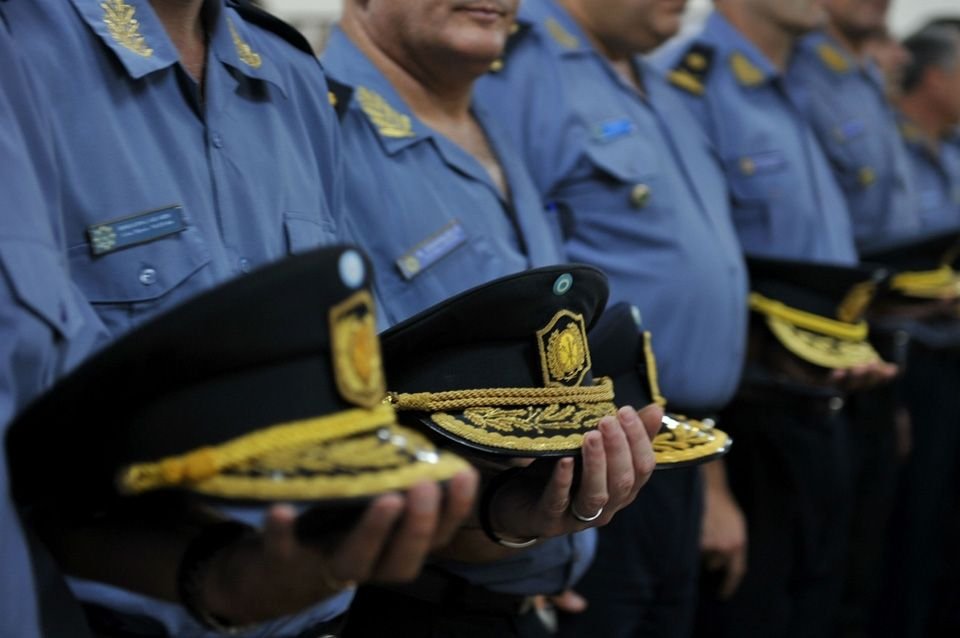 En este momento estás viendo Detuvieron a un ex Jefe de la UR XIII de policia por investigación de vinculos con el juego clandestino