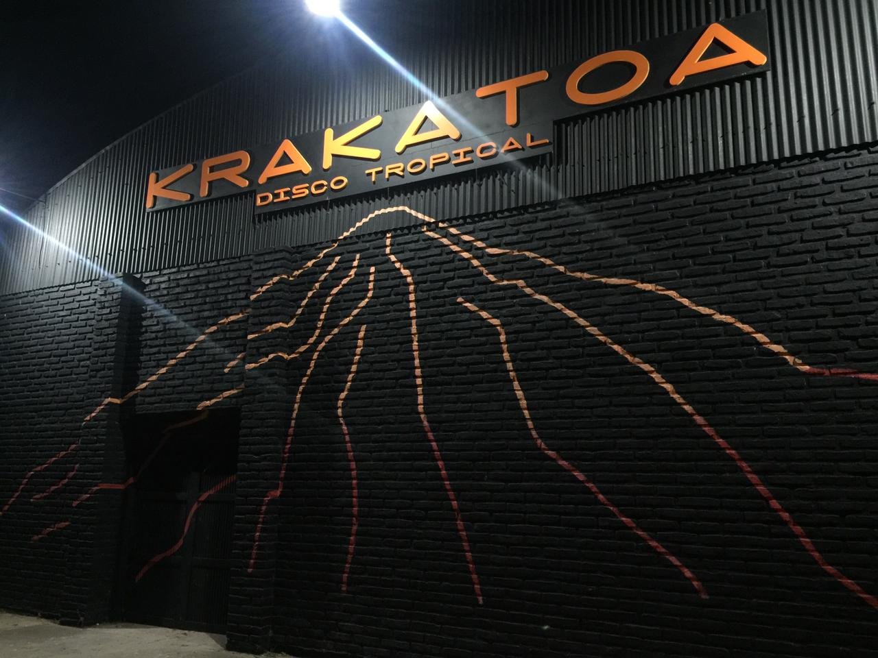 En este momento estás viendo La vuelta de Krakatoa: 200 personas, y con los protocolos activos disfrutaron de una noche especial