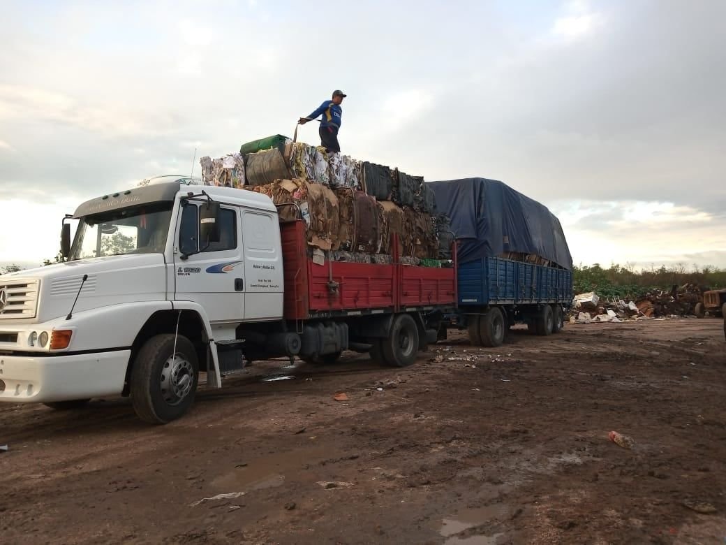 En este momento estás viendo Centro de Disposición Final: La cooperativa Reciclar realizó su primera carga del 2021