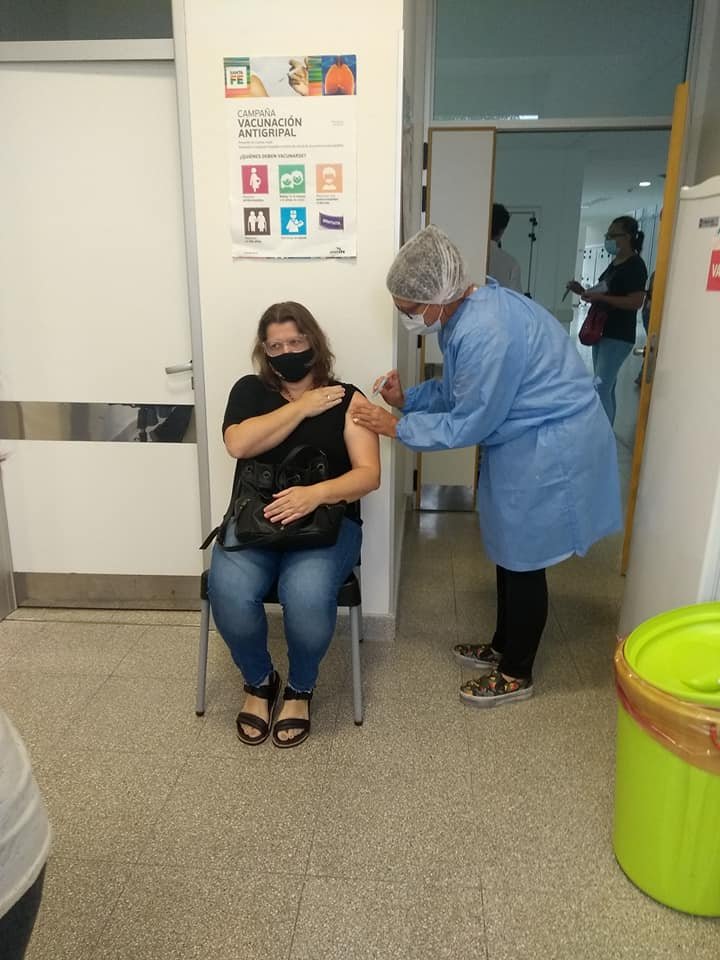 En este momento estás viendo El Hospital Ceres confirmó que la inscripción de mayores de 70 años, para vacunarse contra el Covid, será vía online