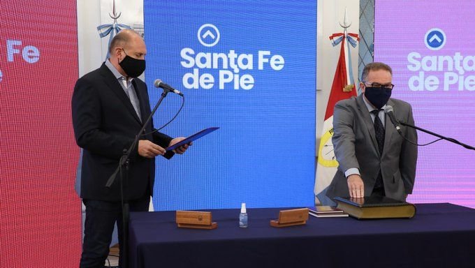 En este momento estás viendo Perotti tomó juramento al nuevo ministro de Seguridad, Jorge Lagna