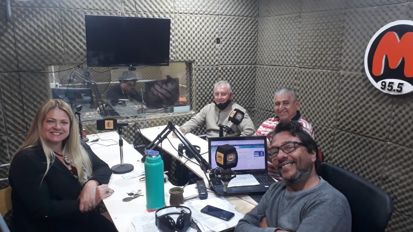 Mansilla, Dupouy y Barrientos en Máxima FM: «Que el homenaje a Ivoti sea en vida, no tiene precio»