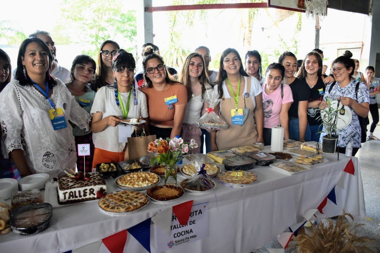 Lee más sobre el artículo Santa Fe Más: más de 800 jóvenes participaron de ferias y muestras de talleres en el norte santafesino