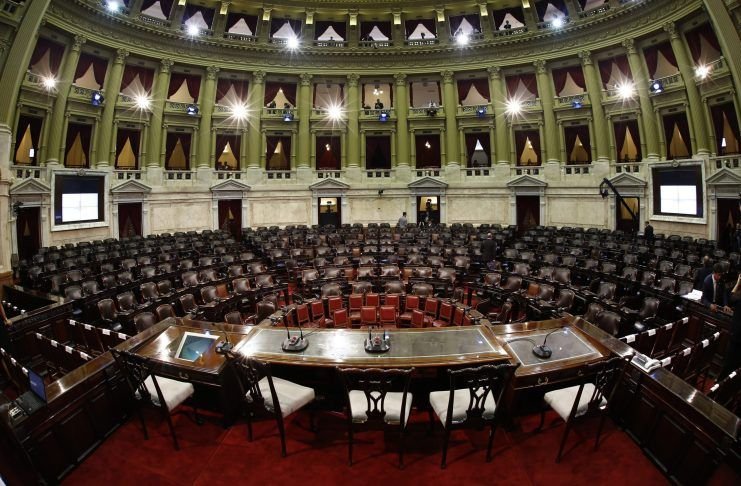 Lee más sobre el artículo La preocupación del Peronismo: Arriesga 15 bancas en el Senado Nacional, y la mayoria para aprobar las leyes propias