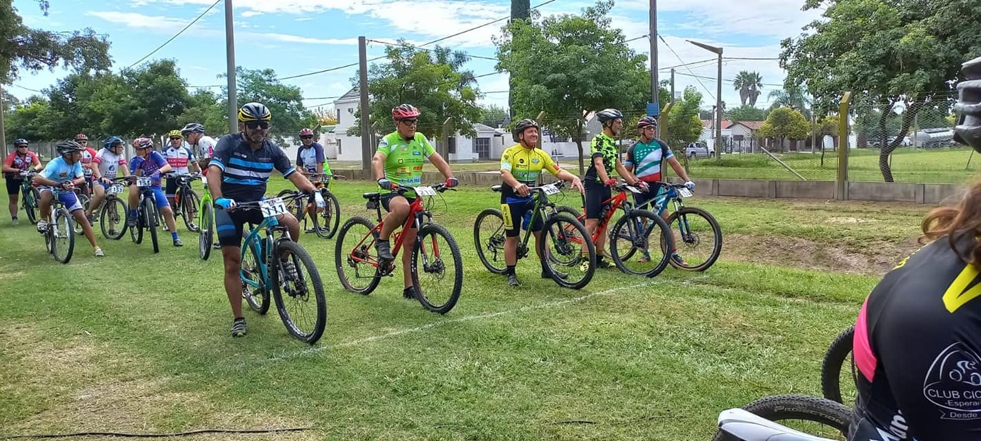 Lee más sobre el artículo Buena actuación de los bikers ceresinos en el inicio del certamen «2 provincias»