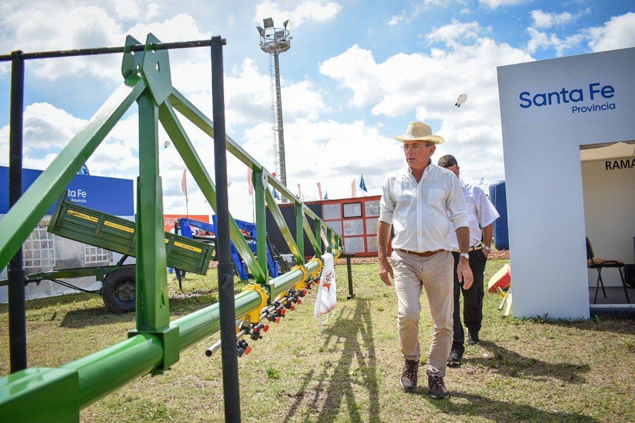 Lee más sobre el artículo Santa Fe lidera el mercado de la maquinaria agrícola en el país