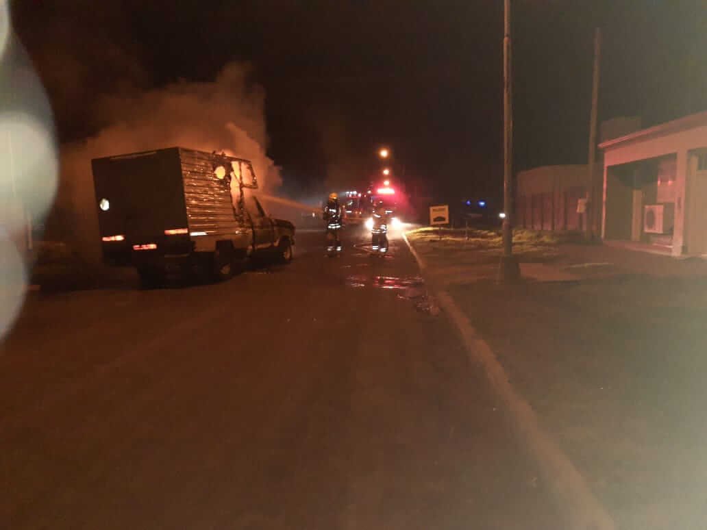 Lee más sobre el artículo San Guillermo: Se incendió una camioneta sin lesionados