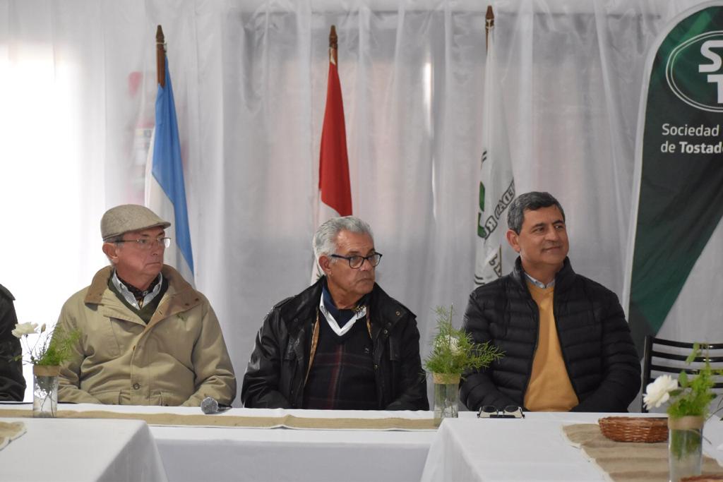 Tostado: Costamagna, Fiore y Medina encabezaron reunión con productores ganaderos