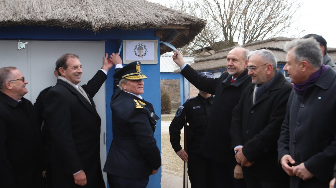 Lee más sobre el artículo Perotti inauguró una nueva Escuela de Policía en Rafaela