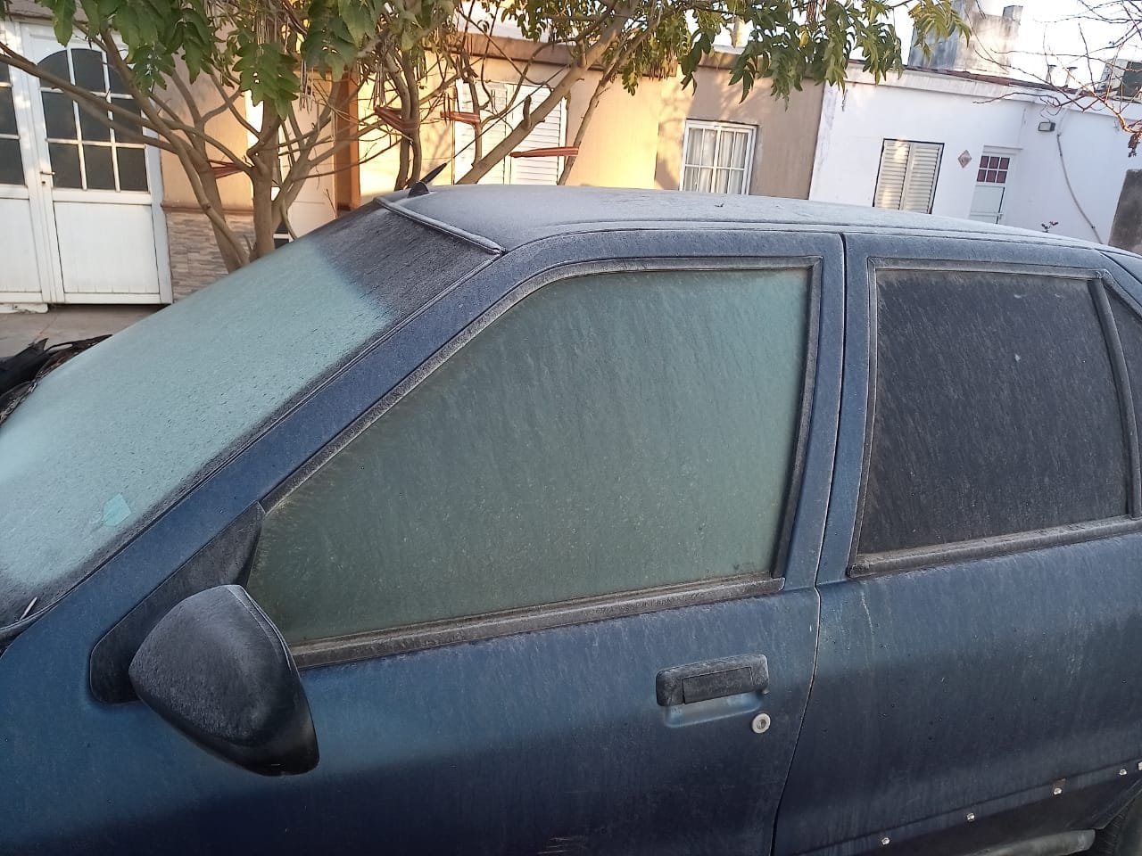 Lee más sobre el artículo Las tradicionales «heladas» llegaron a la zona en un domingo muy frío