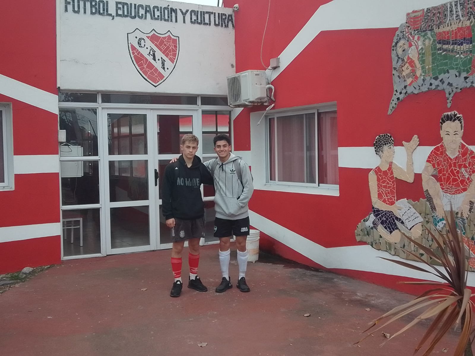 Lee más sobre el artículo Jonatan Dos Santos y Lucas Macello a prueba en Independiente de Avellaneda
