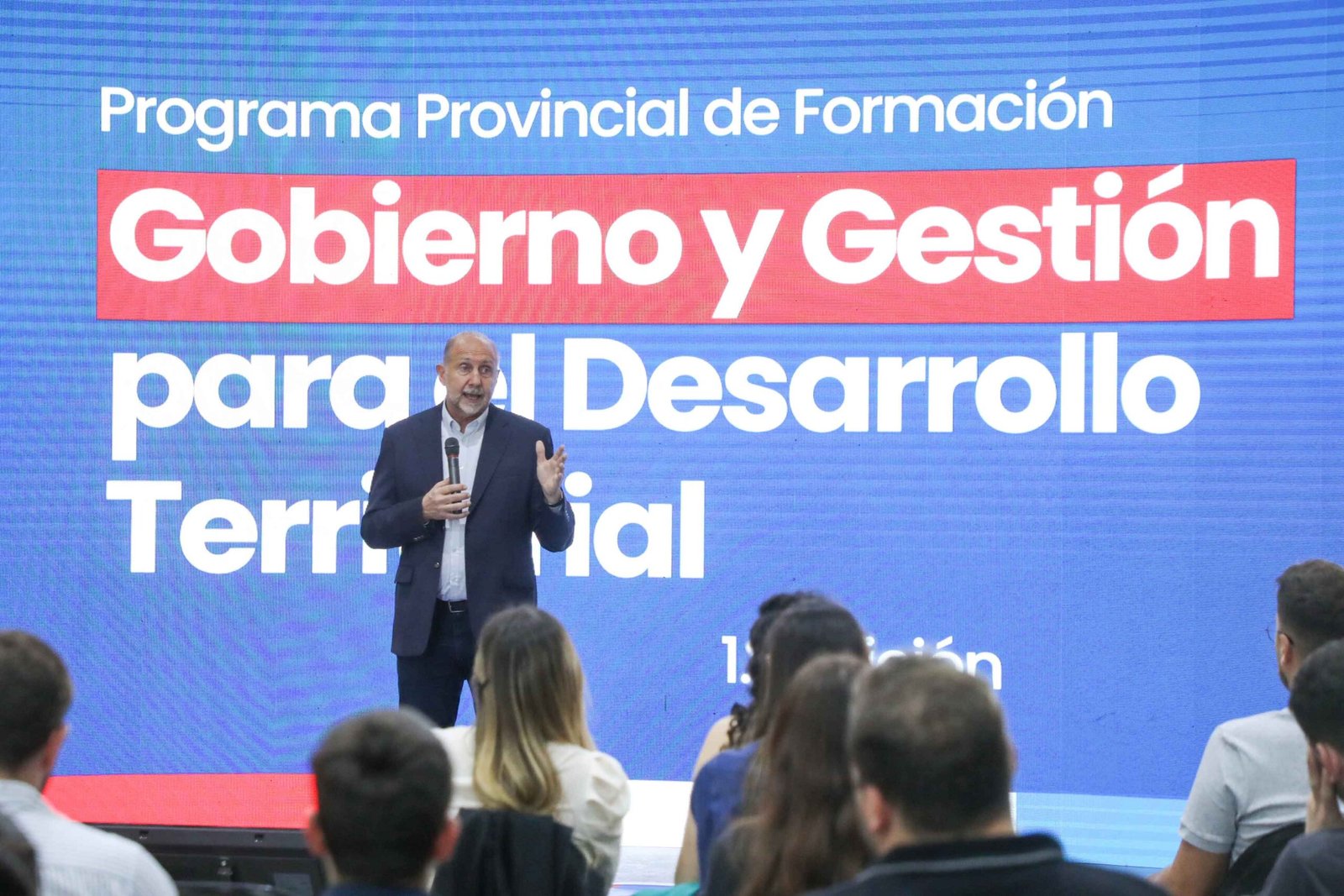 Lee más sobre el artículo Perotti participó del lanzamiento del Programa Provincial de Formación “Gobierno y Gestión para el Desarrollo Territorial”