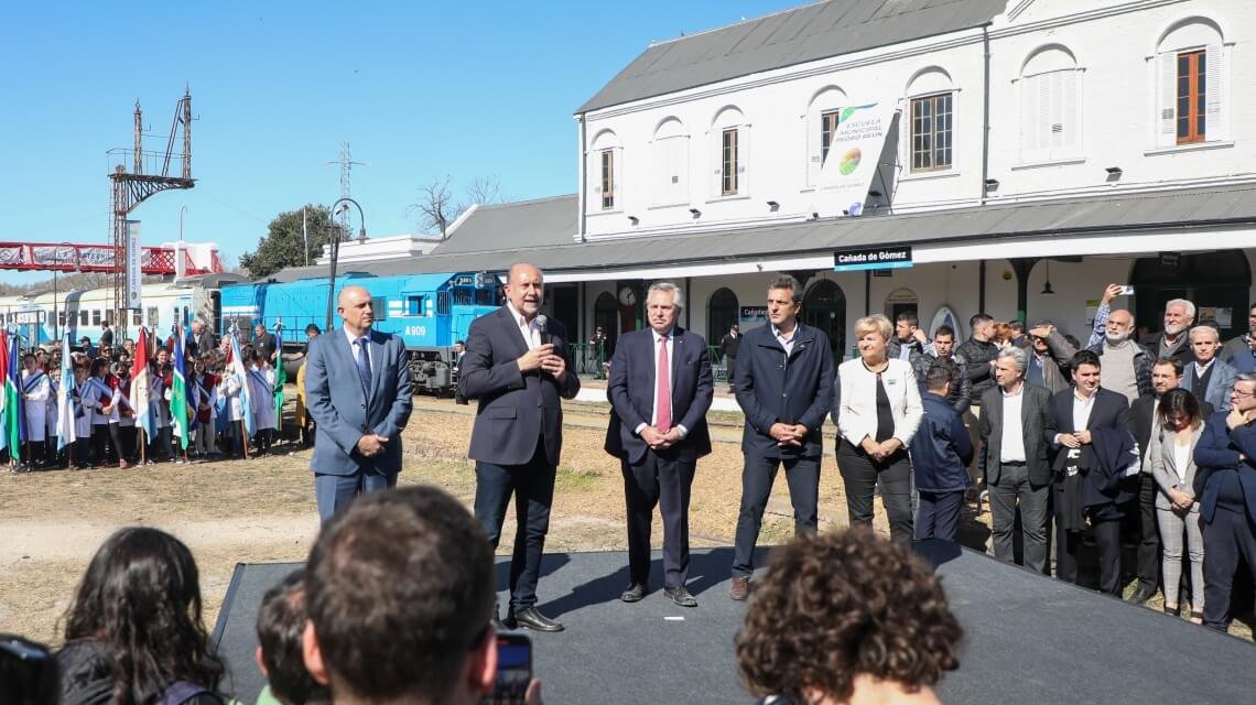 Lee más sobre el artículo Omar Perotti y Alberto Fernández inauguraron el ramal recuperado del tren de pasajeros entre Rosario y Cañada de Gómez