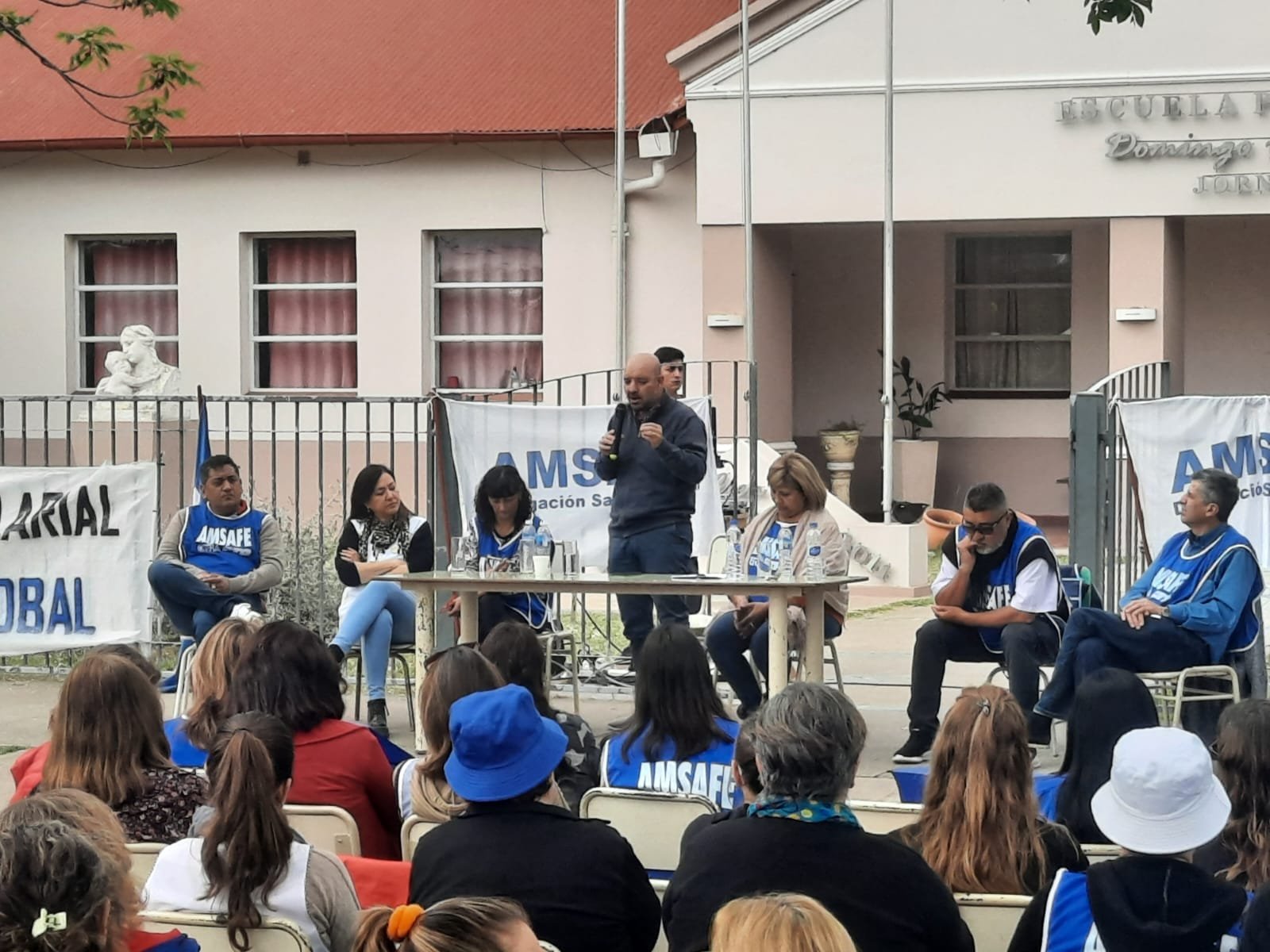 En este momento estás viendo Mari Ramos: «Este sabado va a ser un día muy triste para los docentes cuando vean sus recibos de sueldo»