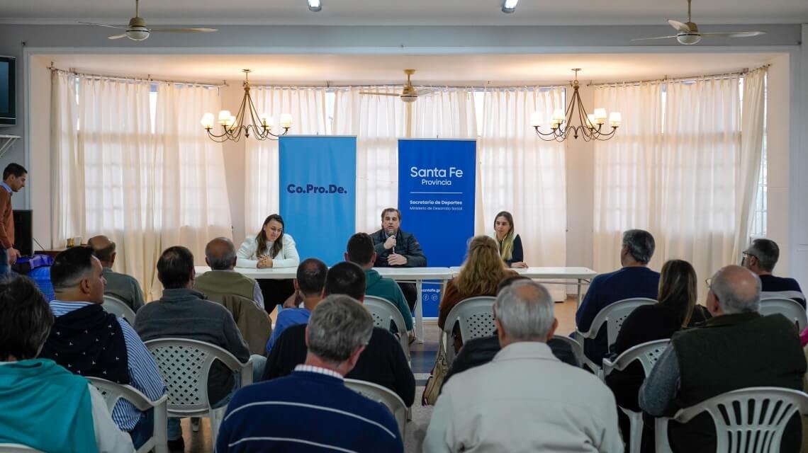 En este momento estás viendo La provincia entregó aportes a clubes de los Departamentos Castellanos, La Capital y Las Colonias