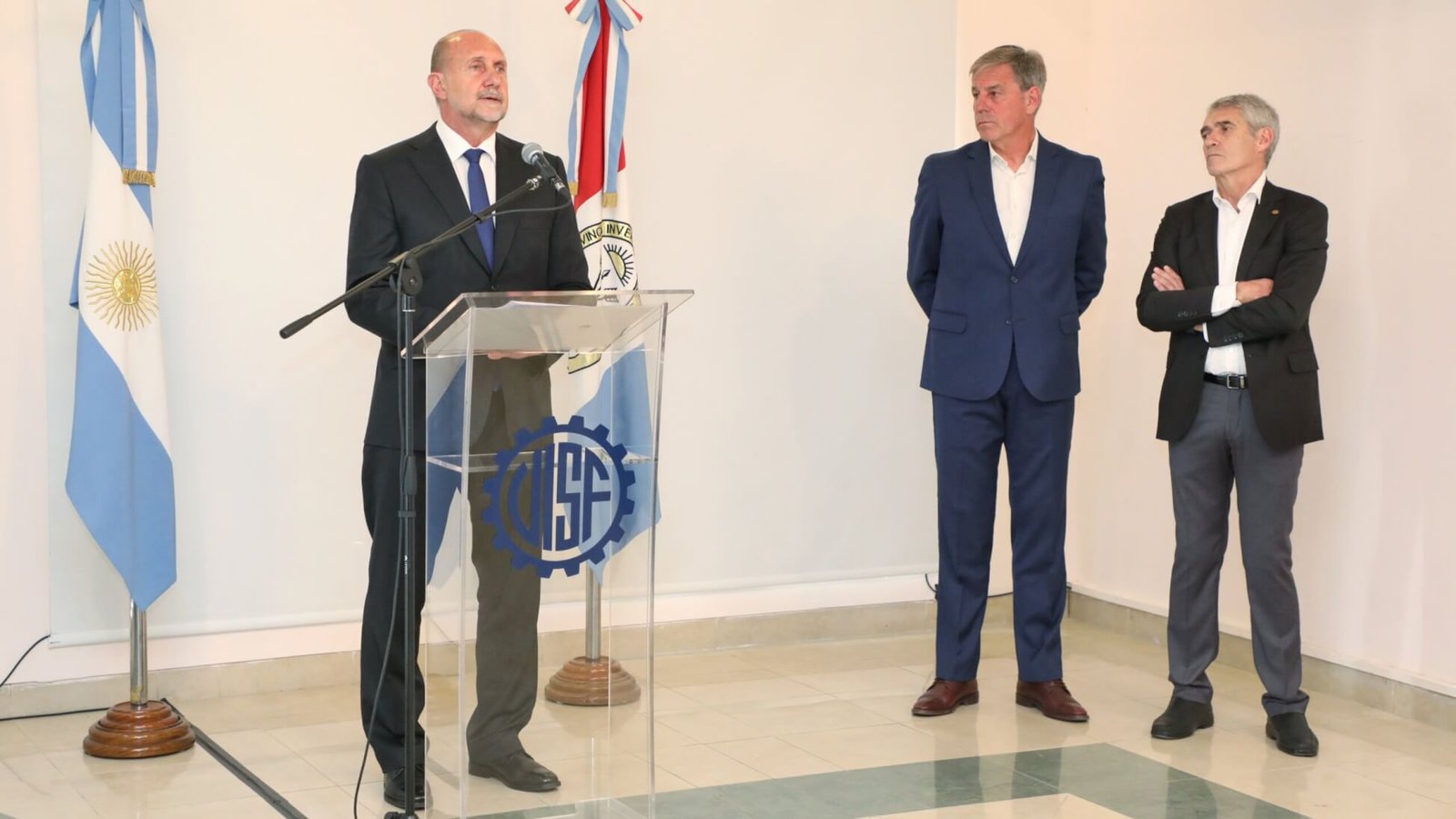 En este momento estás viendo El gobernador participó de la celebración por el 99° aniversario de la Unión Industrial de Santa Fe y el Día de la Industria Nacional