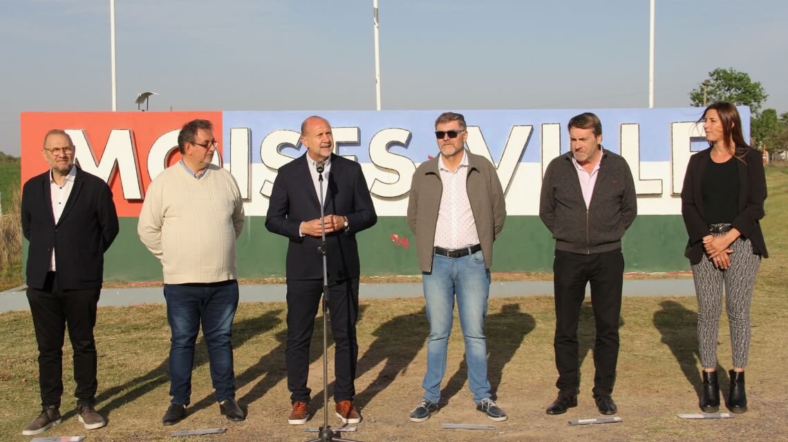 En este momento estás viendo Perotti anunció el comienzo de la obra de repavimentación de la Ruta Provincial N°69-s, entre Moisés Ville y Virginia