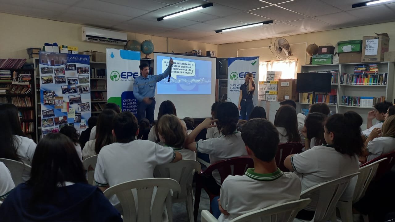 En este momento estás viendo «Energía para educar»: La EPE llegó al Ciclo 418 con su campaña educativa