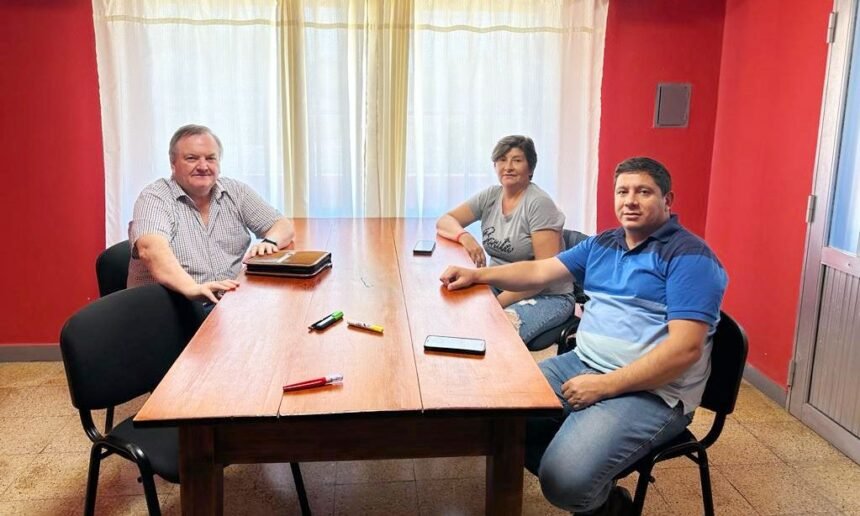 Lee más sobre el artículo El Senador Felipe Michlig visitó las localidades de Las Avispas, Santurce y Soledad