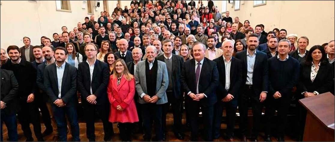 En este momento estás viendo El «Frente de Frentes» va por dos nuevos nombres: «Unidos por el Cambio» o «Unidos por Santa fe»