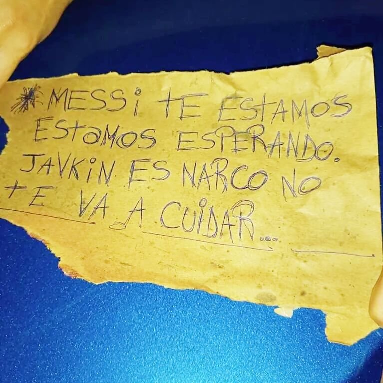 En este momento estás viendo Balearon un supermercado de la familia de Anto Roccuzzo y dejaron un mensaje para Messi