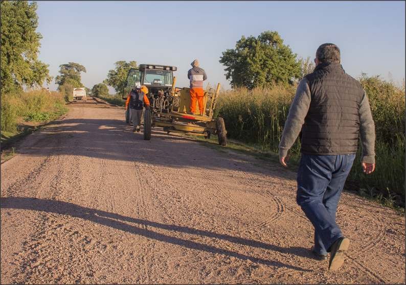 Lee más sobre el artículo Piumatti recorrió los trabajos que son parte de «Caminos de la Ruralidad» en Arrufo