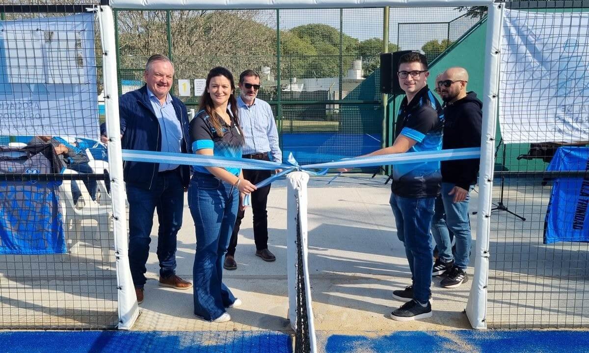 Lee más sobre el artículo Michlig acompañó la inauguración de una cancha de pádel Blindex en Libertad Trinidad