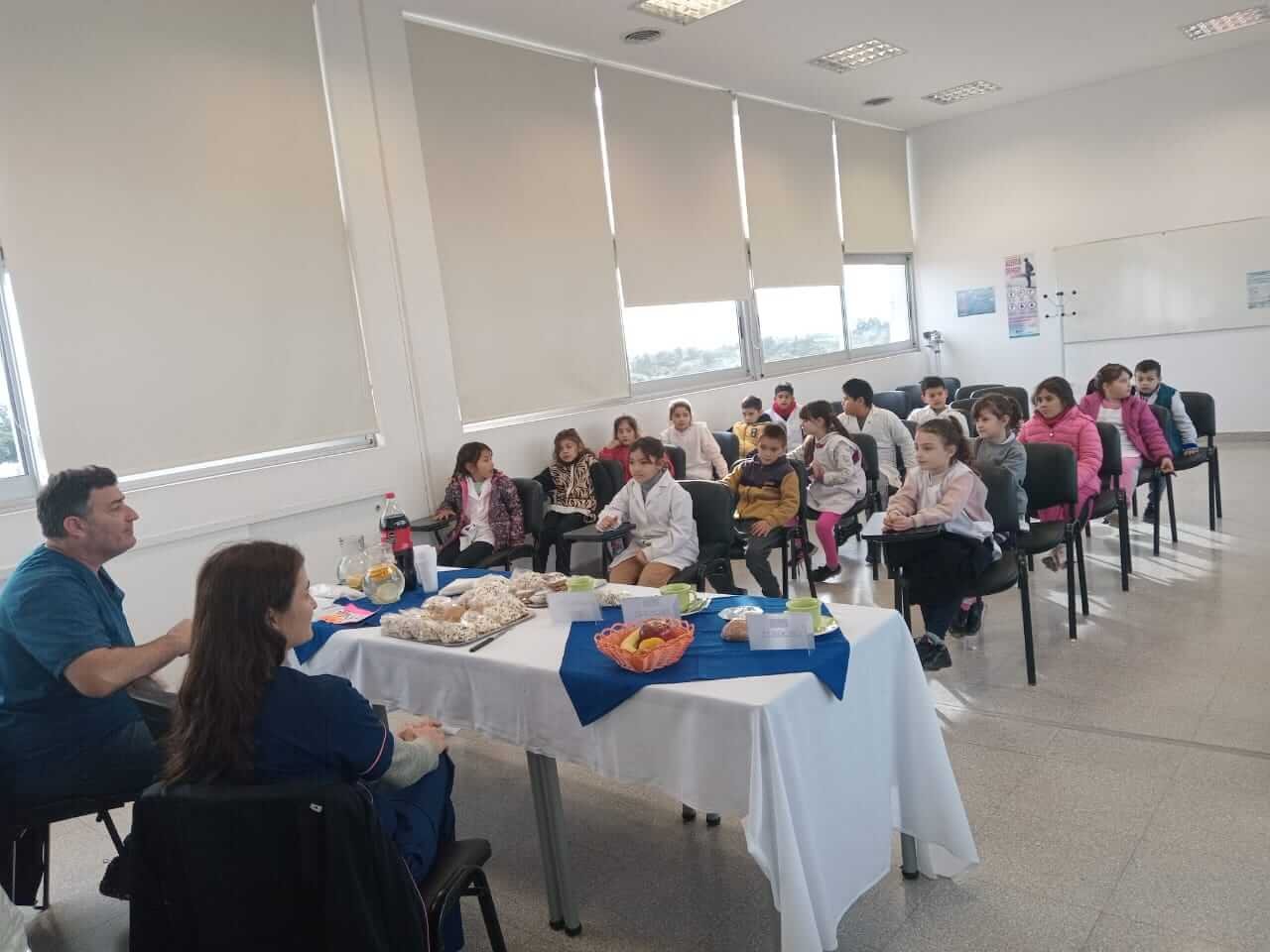 Lee más sobre el artículo Martini y Barbero dictaron clases sobre nutrición y salud bucal a alumnos de la escuela 6124