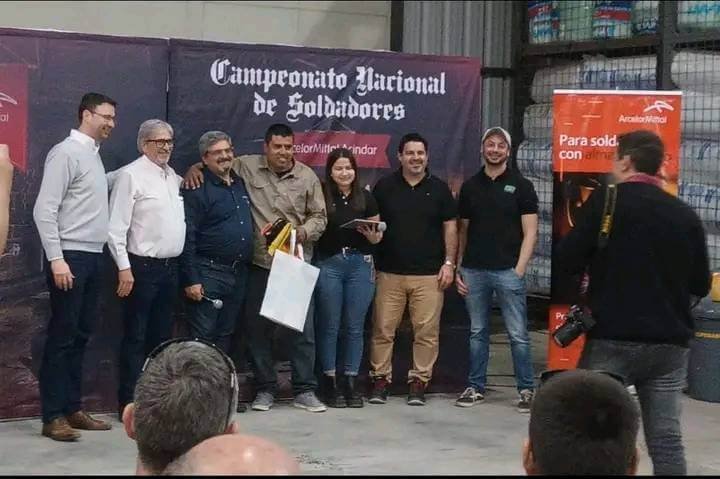 En este momento estás viendo Ramón Acuña, el reconocido herrero ceresino, fue consagrado el 4° mejor soldador del pais