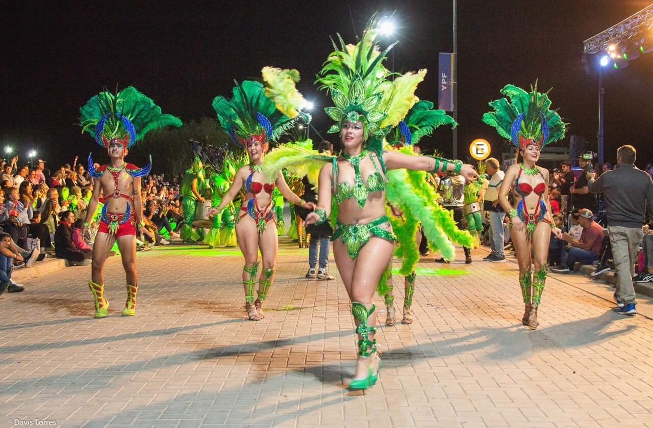 En este momento estás viendo Oscar Ribotta adelantó como será la última noche de carnavales en Arrufó