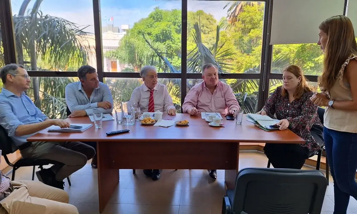 En este momento estás viendo Senadores Provinciales gestionarán en Buenos Aires por la continuidad de la obra del acueducto San Javier – Tostado