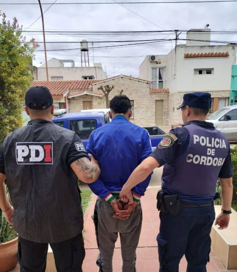 PDI Ceres y policia de Cordoba detuvieron a dos sujetos por importante hecho de robo