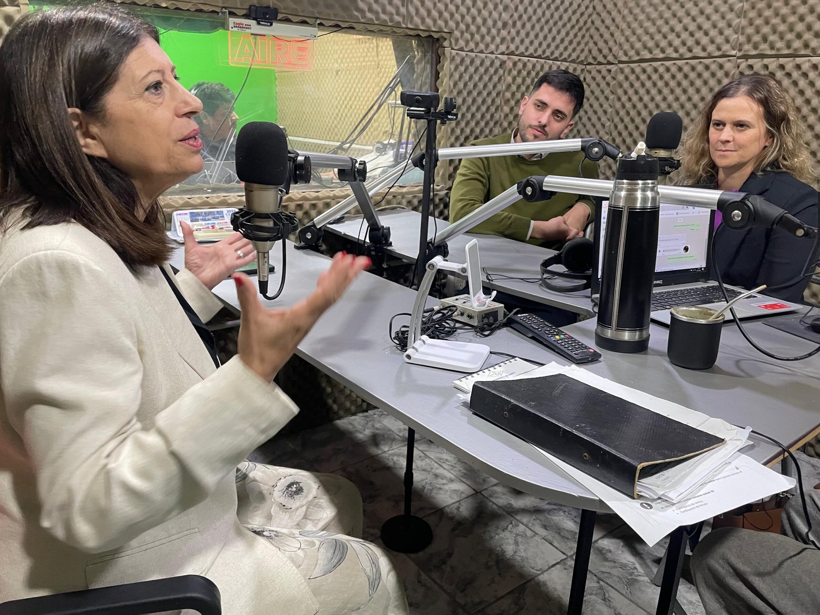 En este momento estás viendo Clara García en Máxima FM: «Estamos en la senda de poner a Santa Fe adelante»