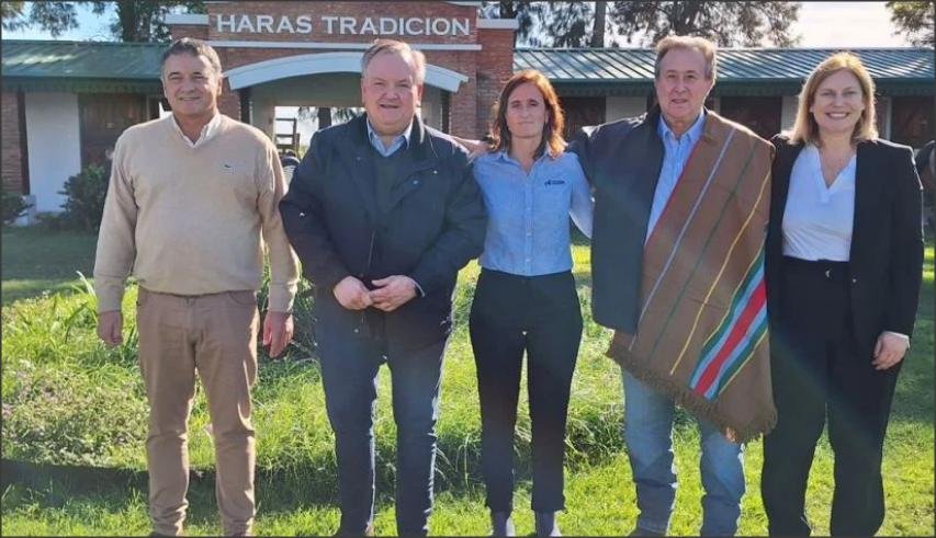 El Senador Michlig y la Vicegobernadora Scaglia visitaron Arrufó y se reunieron con productores regionales