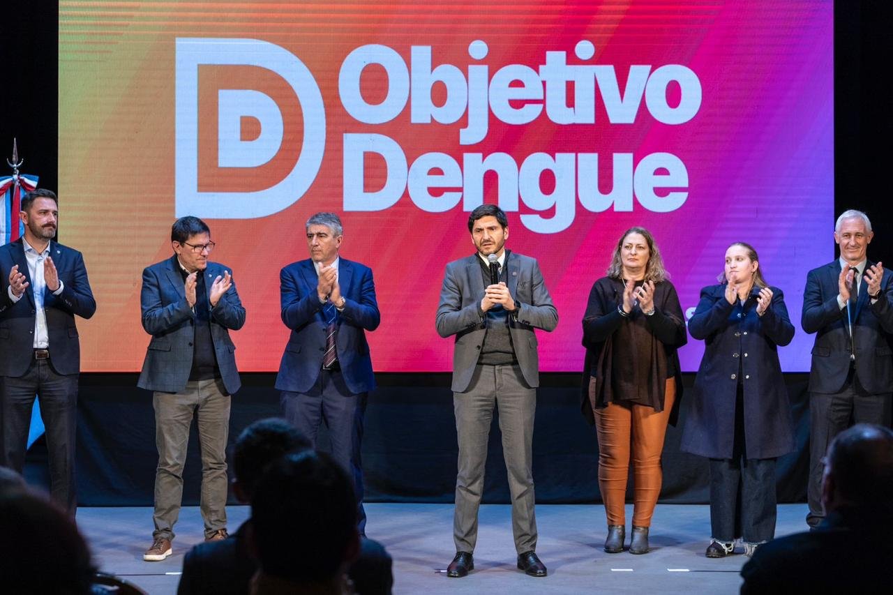 Lee más sobre el artículo Pullaro anunció que se destinará $ 8.000 millones para prevenir y combatir el dengue