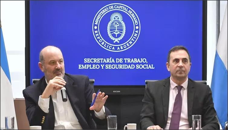 Lee más sobre el artículo El Gobierno reglamentó la reforma laboral: qué dice sobre indemnizaciones, bloqueos, multas y blanqueo