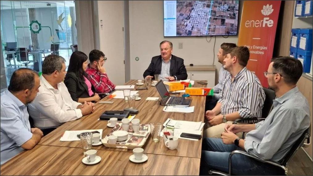 En este momento estás viendo Reunión informativa entre autoridades de ENERFE y del Dpto. San Cristóbal por el “gasoducto suroeste”