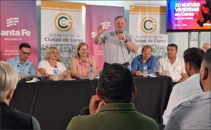 En este momento estás viendo Apertura de sobres para la construcción de 20 viviendas en Ceres