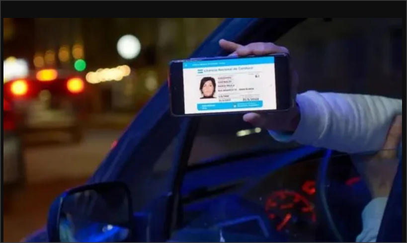Santa Fe adhiere en parte a la nueva ley nacional de tránsito: Será obligatorio el carnet de conducir digital