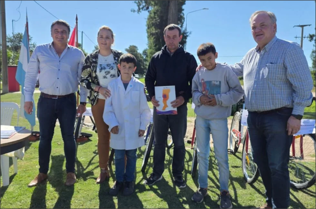 En este momento estás viendo El senador Michlig visitó 5 localidades para acercar numerosos beneficios gubernamentales