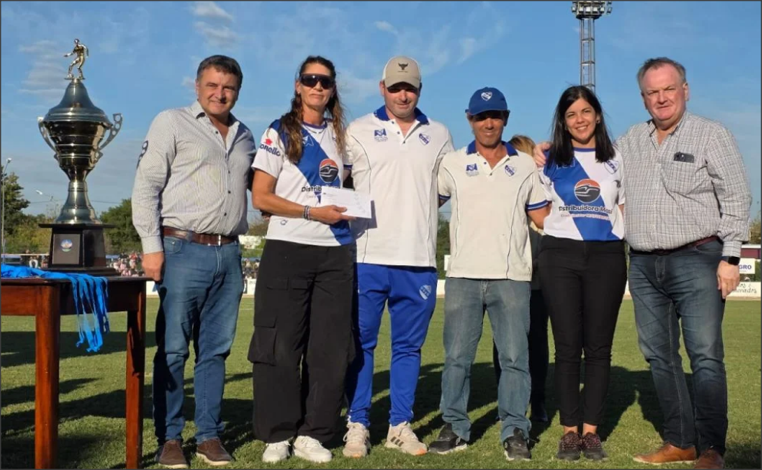 En este momento estás viendo El senador Michlig participó de la primera final de la Copa de Oro del Departamento San Cristóbal