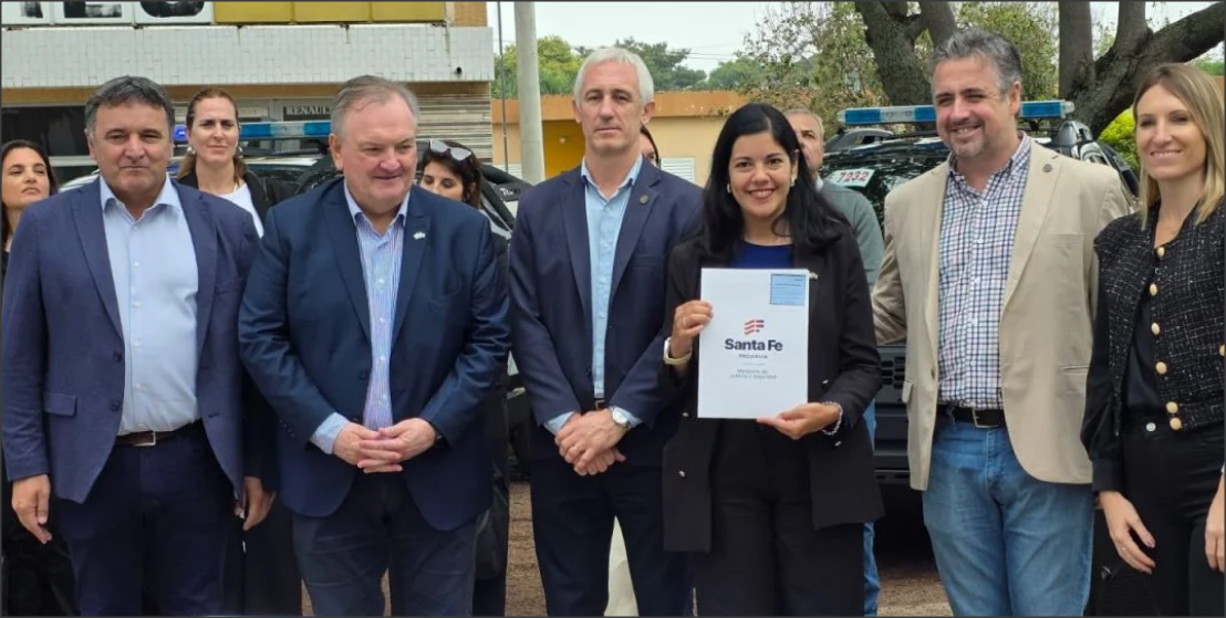 Michlig: “En esta gestión ya entregamos en el departamento 40 móviles policiales entre camionetas, autos y motos”