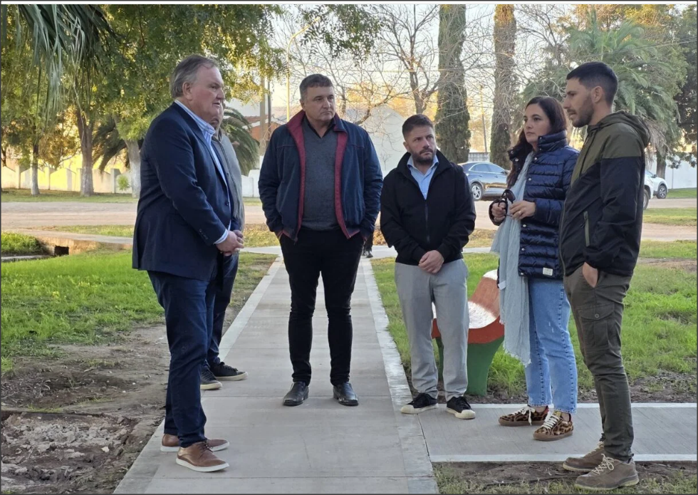 En este momento estás viendo Felipe Michlig y Juan Cruz Cándido visitaron Las Palmeras y Colonia Rosa