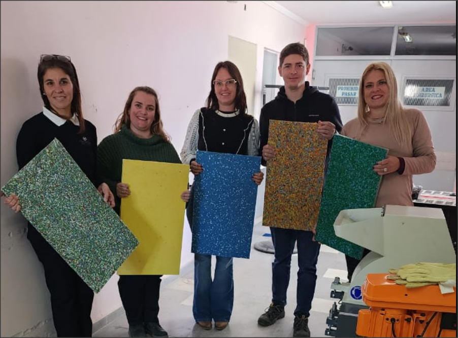 En este momento estás viendo Se viene el Paseo del Sol, «el plástico reciclado y convertido en placas para su reutilización»