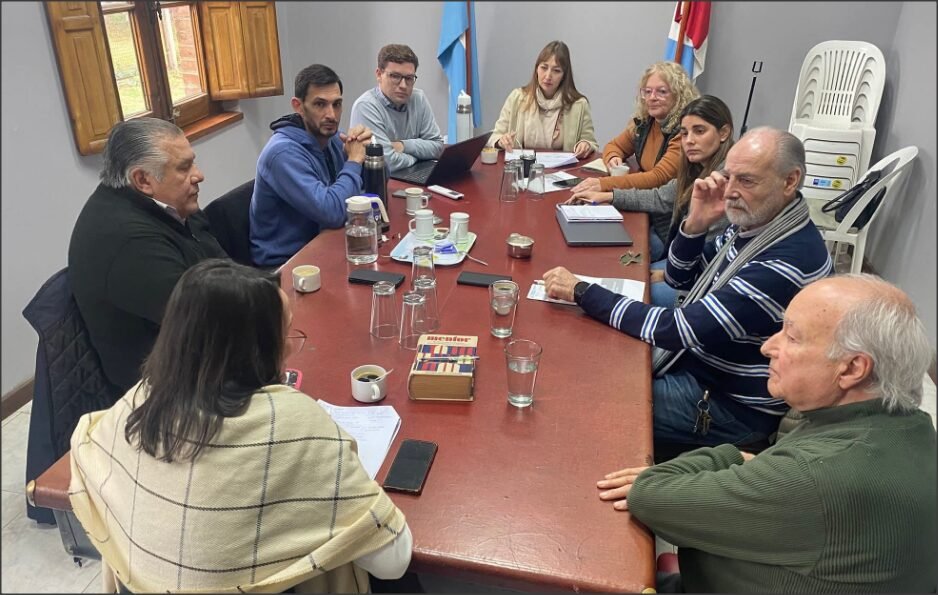 En este momento estás viendo Una reunión a medias, y consideraciones sobre la atención de la salud en la ciudad