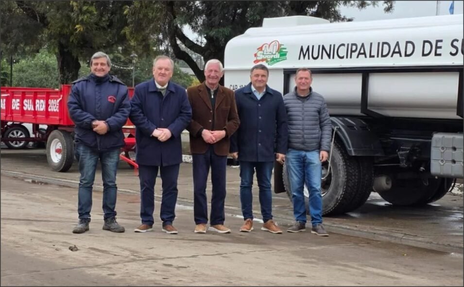 En este momento estás viendo Michlig y González vistaron Suardi, Monigotes y Las Palmeras para acercar respuestas gubernamentales