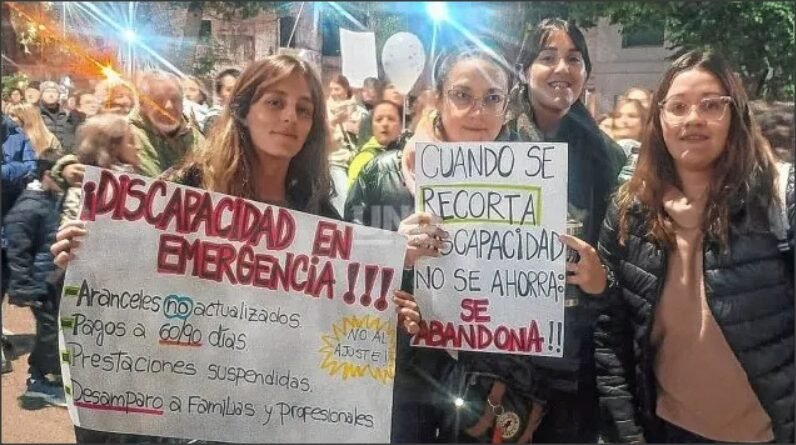 En este momento estás viendo Veto a la Ley de Emergencia en Discapacidad: para prestadores santafesinos es «la política de la crueldad»